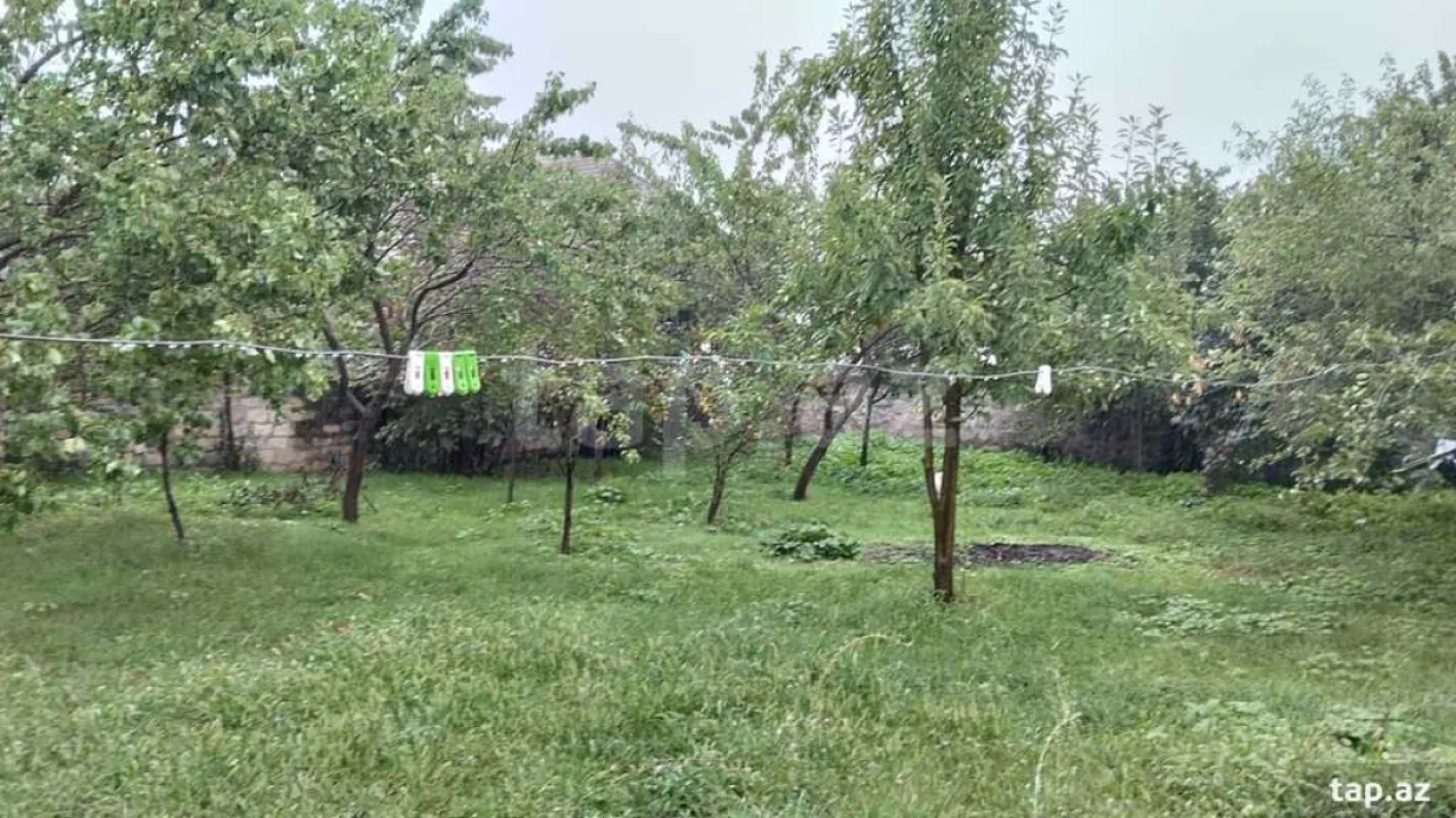 Satılır 3 otaqlı həyət evi 100 m²