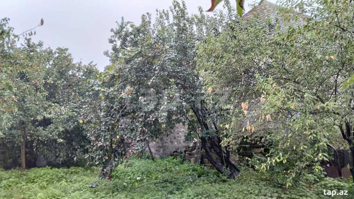 Satılır 3 otaqlı həyət evi 100 m²