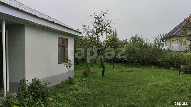 Satılır 3 otaqlı həyət evi 100 m² — Oğuz 3 otaq 100.00 m²