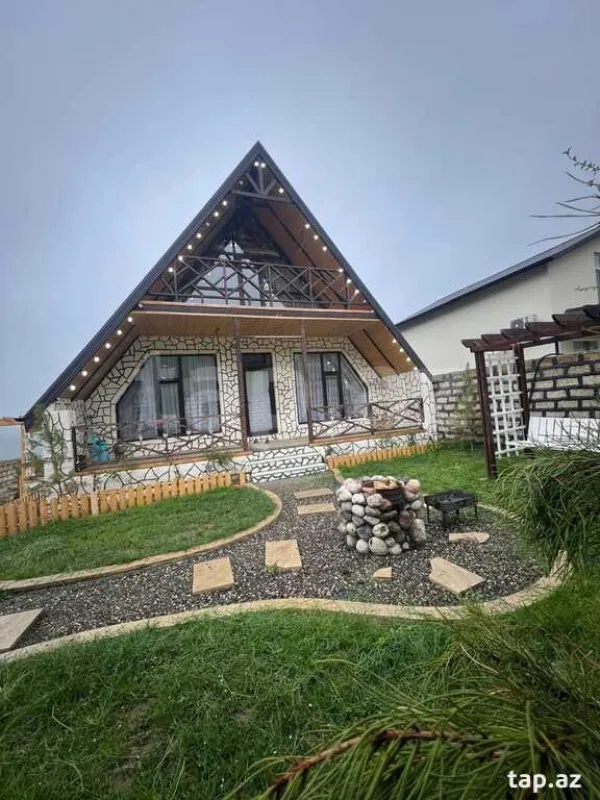 Kirayə verilir 4 otaqlı həyət evi