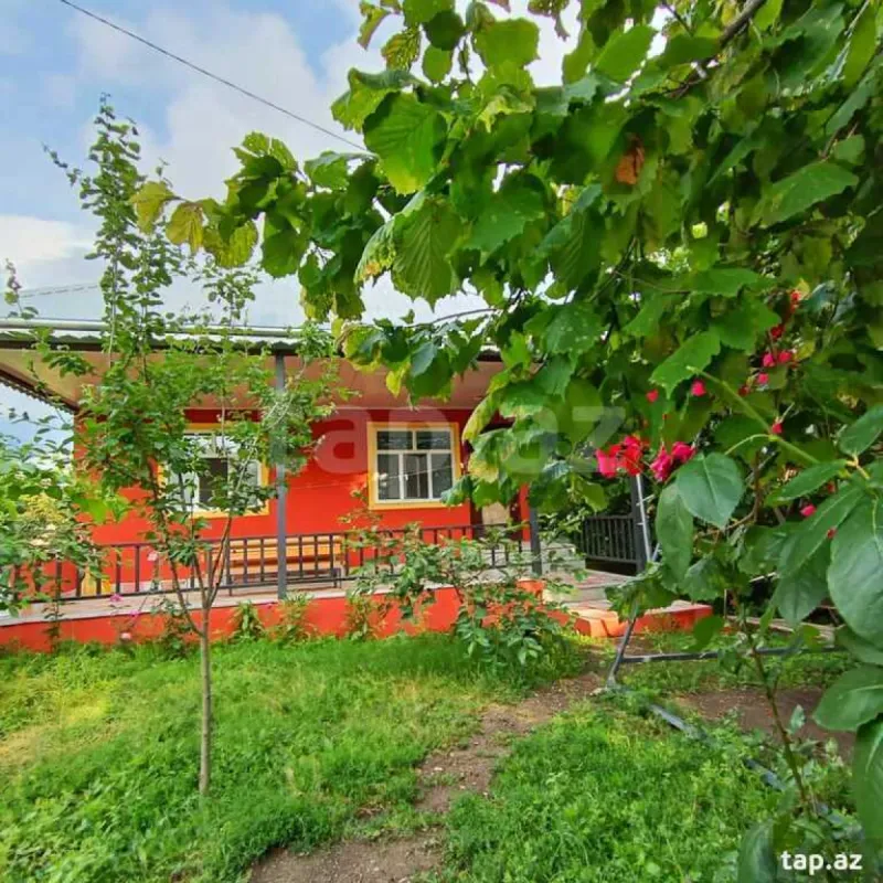 Kirayə verilir 3 otaqlı həyət evi 100 m²