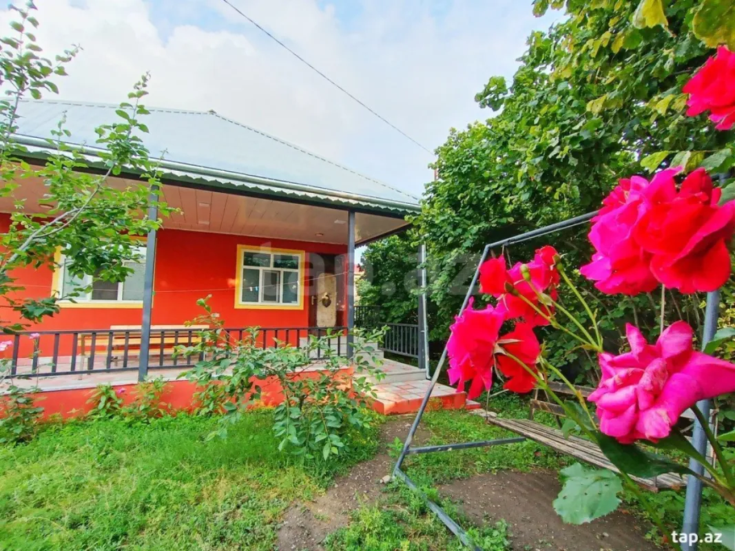 Kirayə verilir 3 otaqlı həyət evi 100 m²