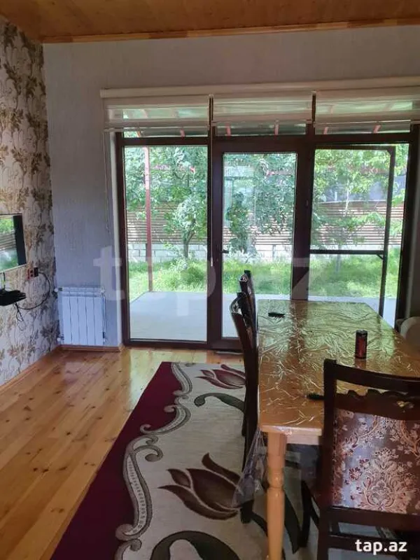 Kirayə verilir 3 otaqlı həyət evi