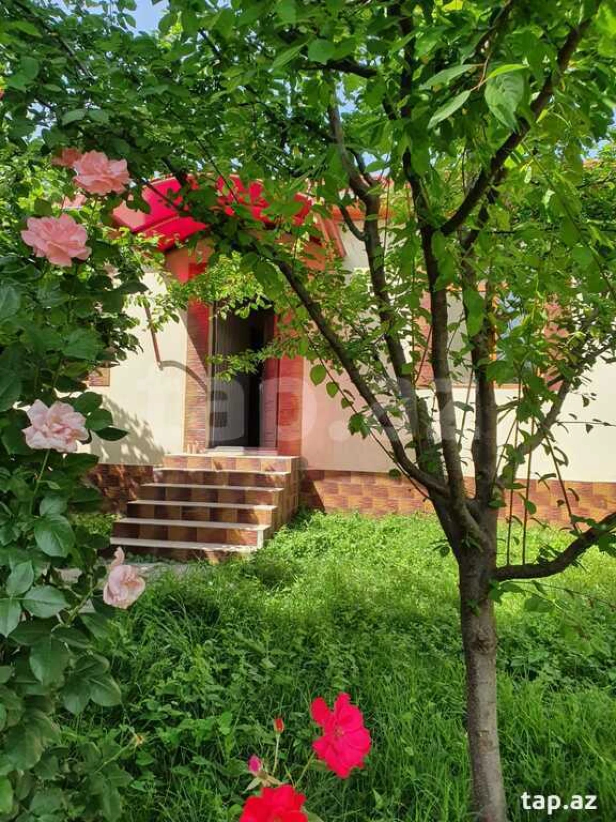 Kirayə verilir 3 otaqlı həyət evi