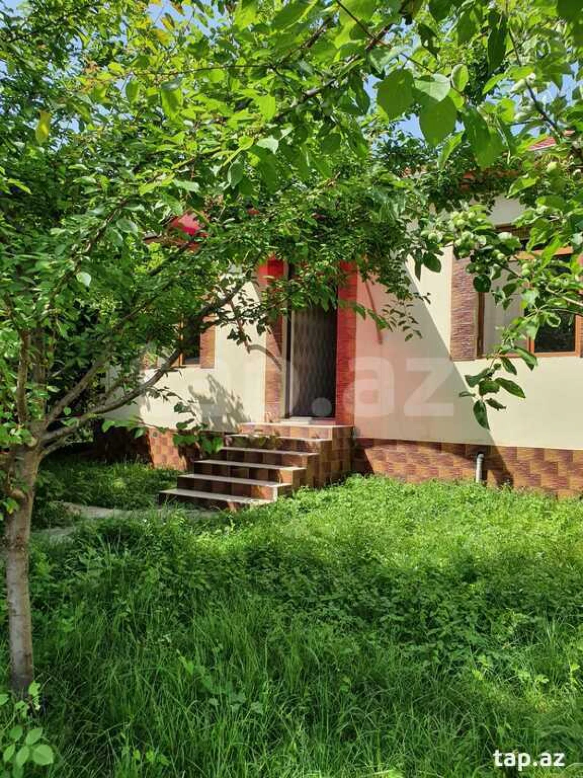 Kirayə verilir 3 otaqlı həyət evi