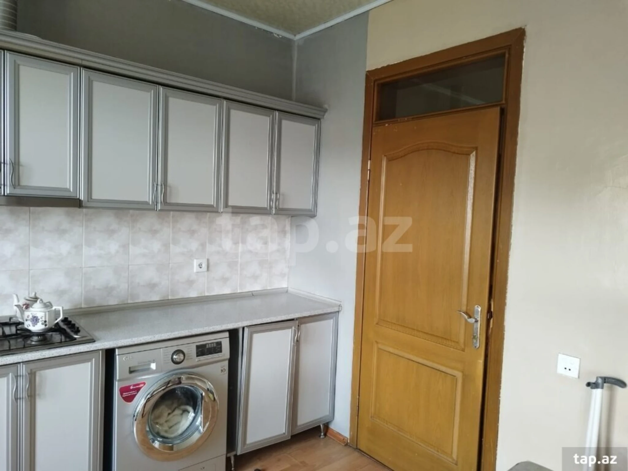 Satılır 4 otaqlı həyət evi 240 m²