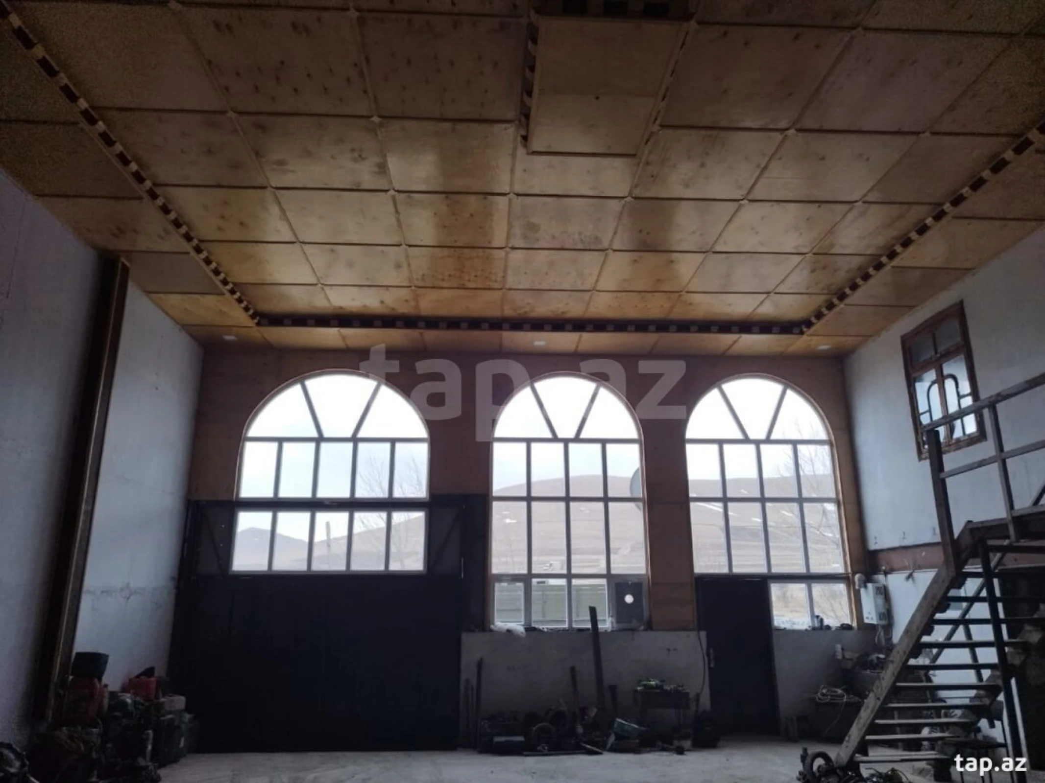 Satılır 4 otaqlı həyət evi 240 m²