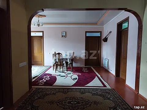 Satılır 4 otaqlı həyət evi 240 m²