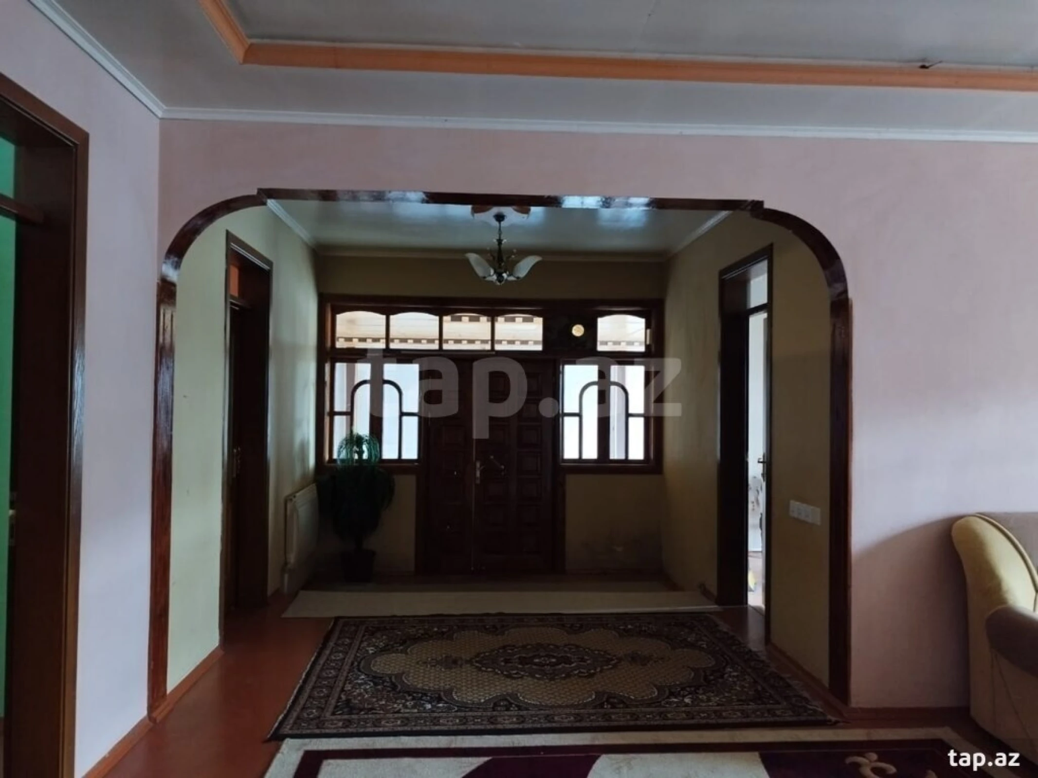 Satılır 4 otaqlı həyət evi 240 m²