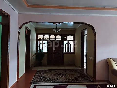 Satılır 4 otaqlı həyət evi 240 m²