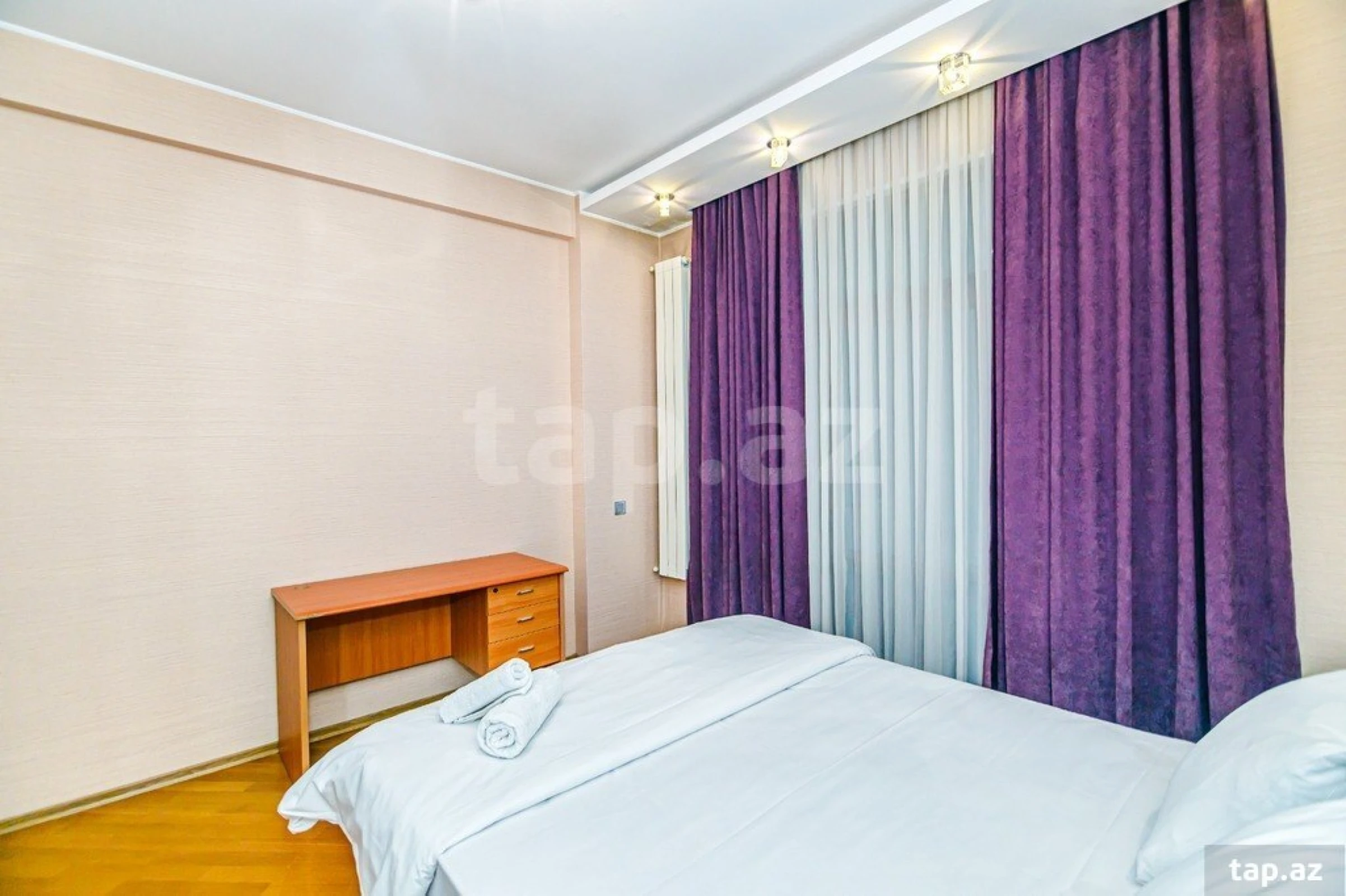 Kirayə verilir 4 otaqlı yeni tikili 200 m²