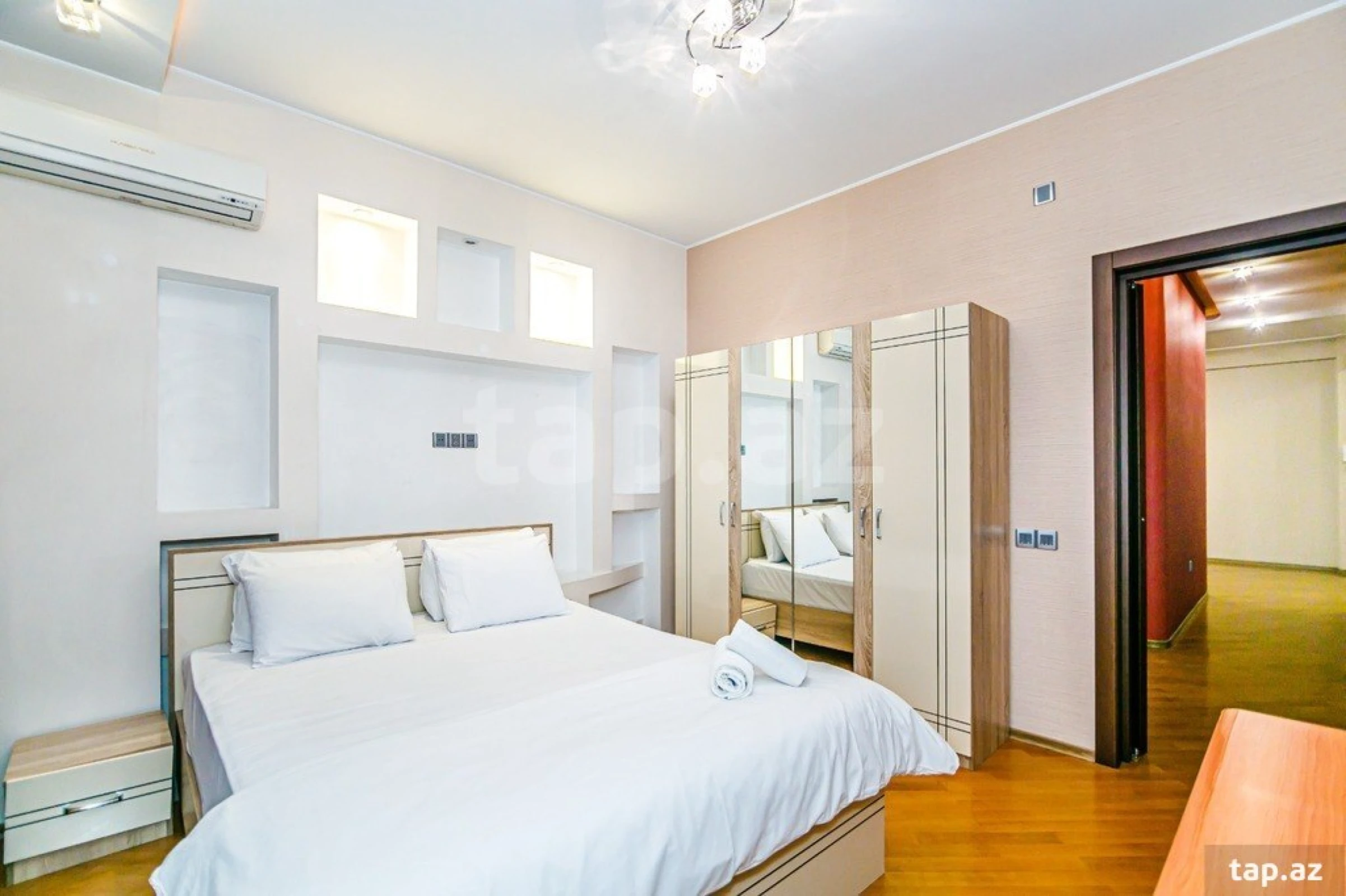 Kirayə verilir 4 otaqlı yeni tikili 200 m²