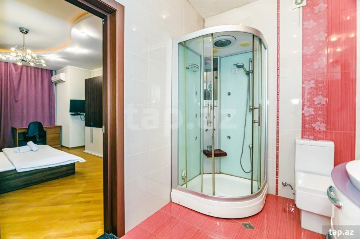 Kirayə verilir 4 otaqlı yeni tikili 200 m²