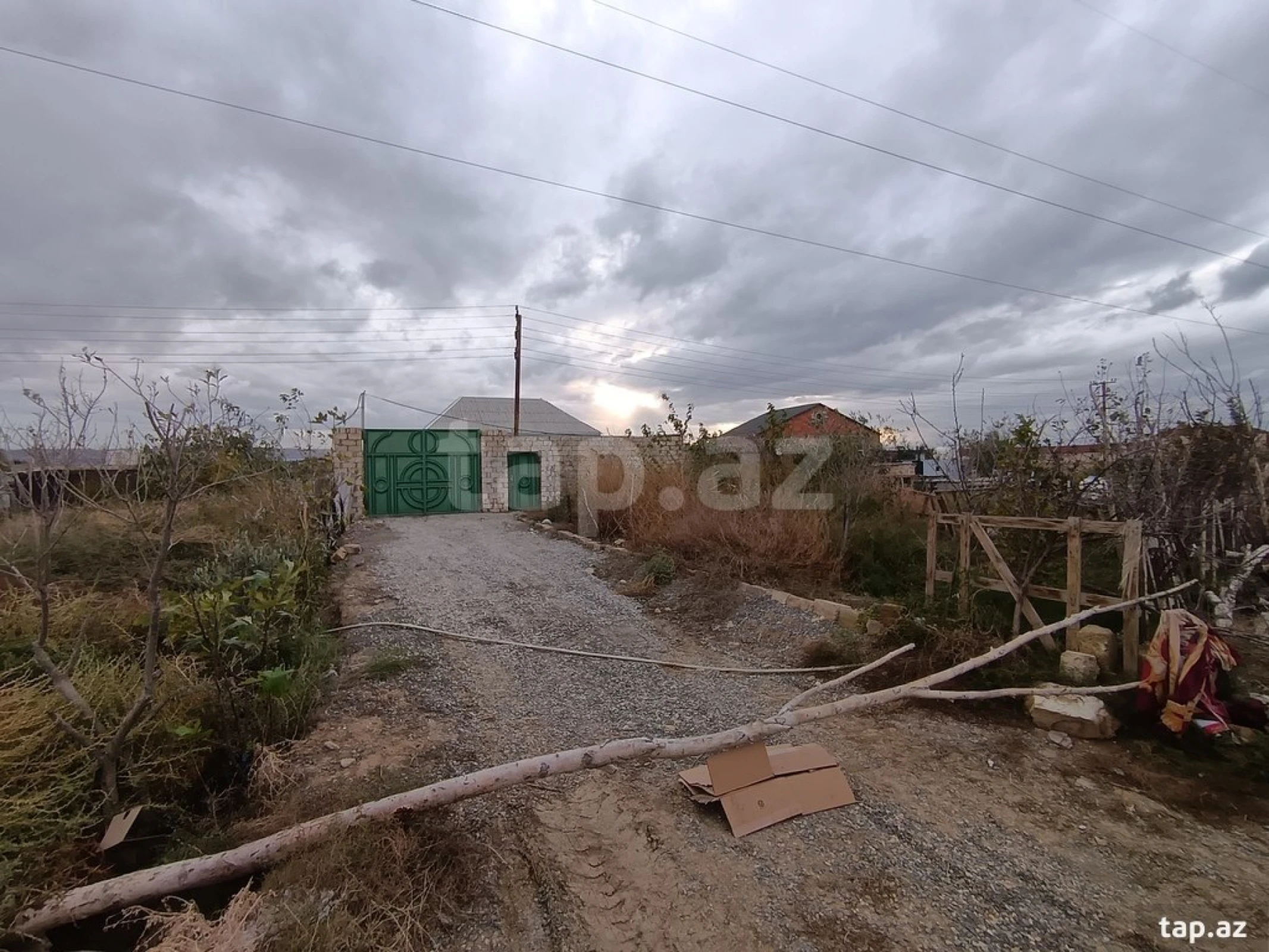 Satılır 6 otaqlı həyət evi 120 m²