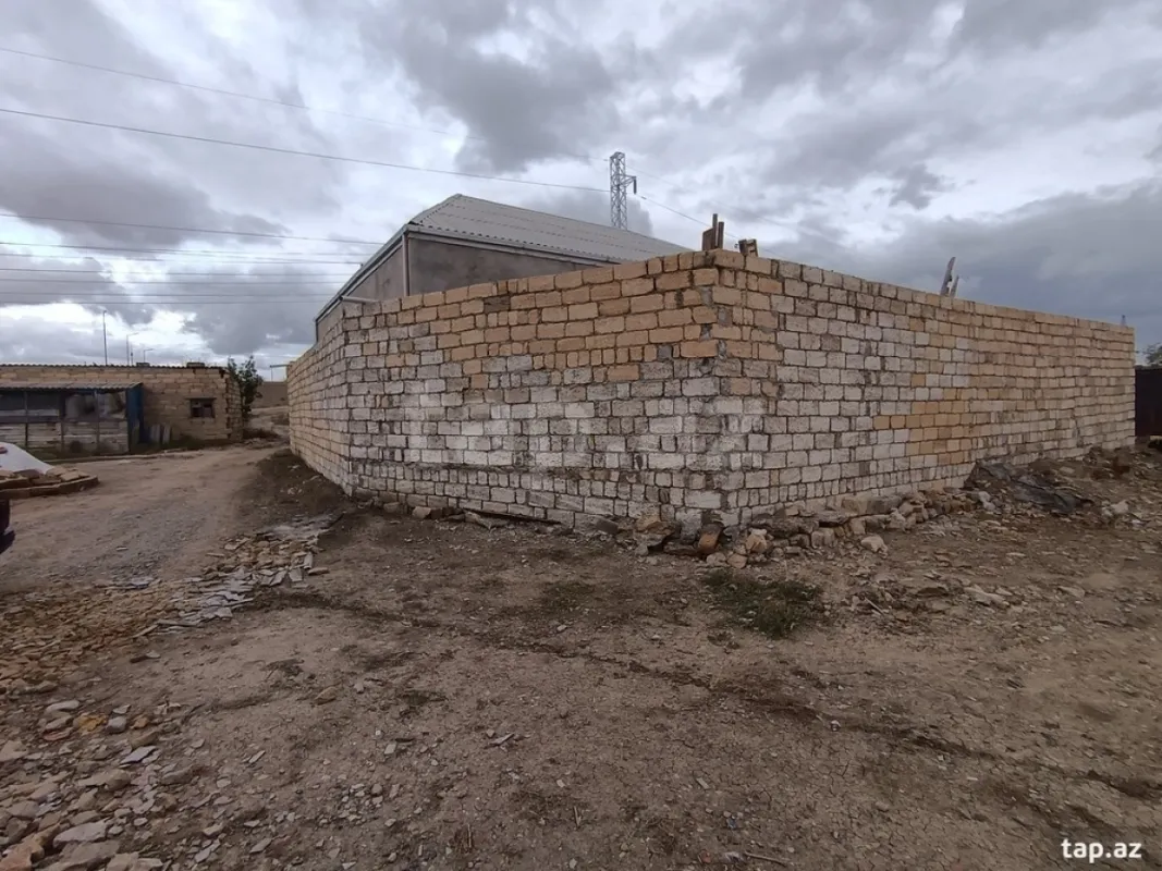 Satılır 6 otaqlı həyət evi 120 m²