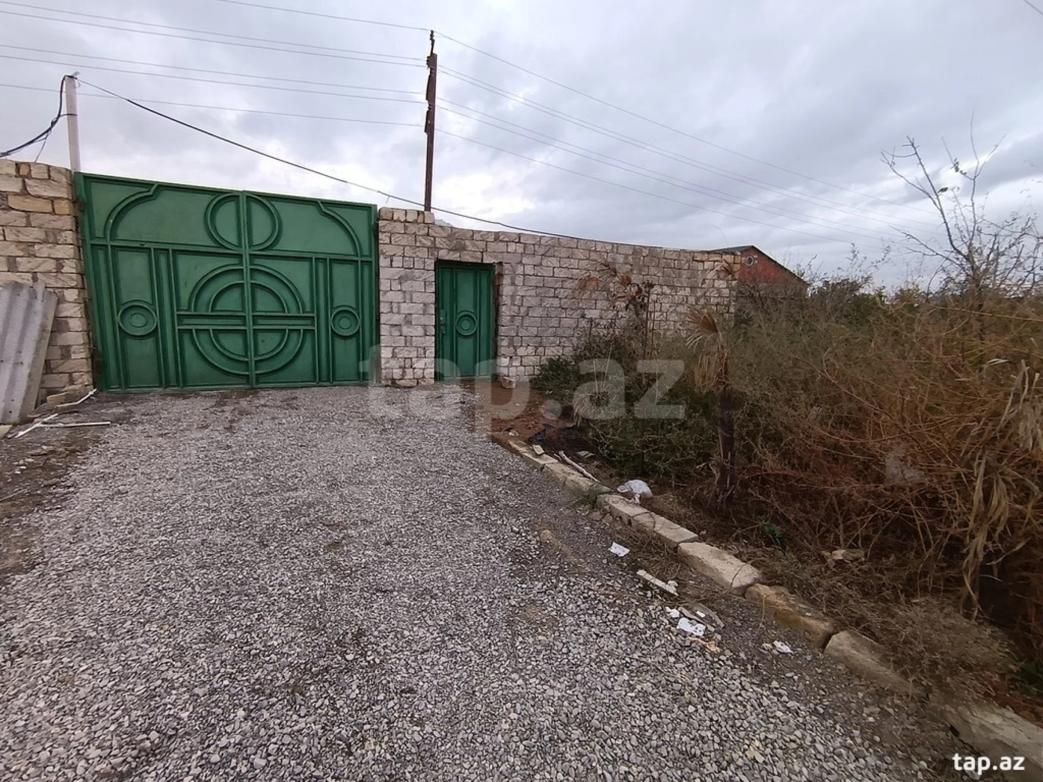 Satılır 6 otaqlı həyət evi 120 m²