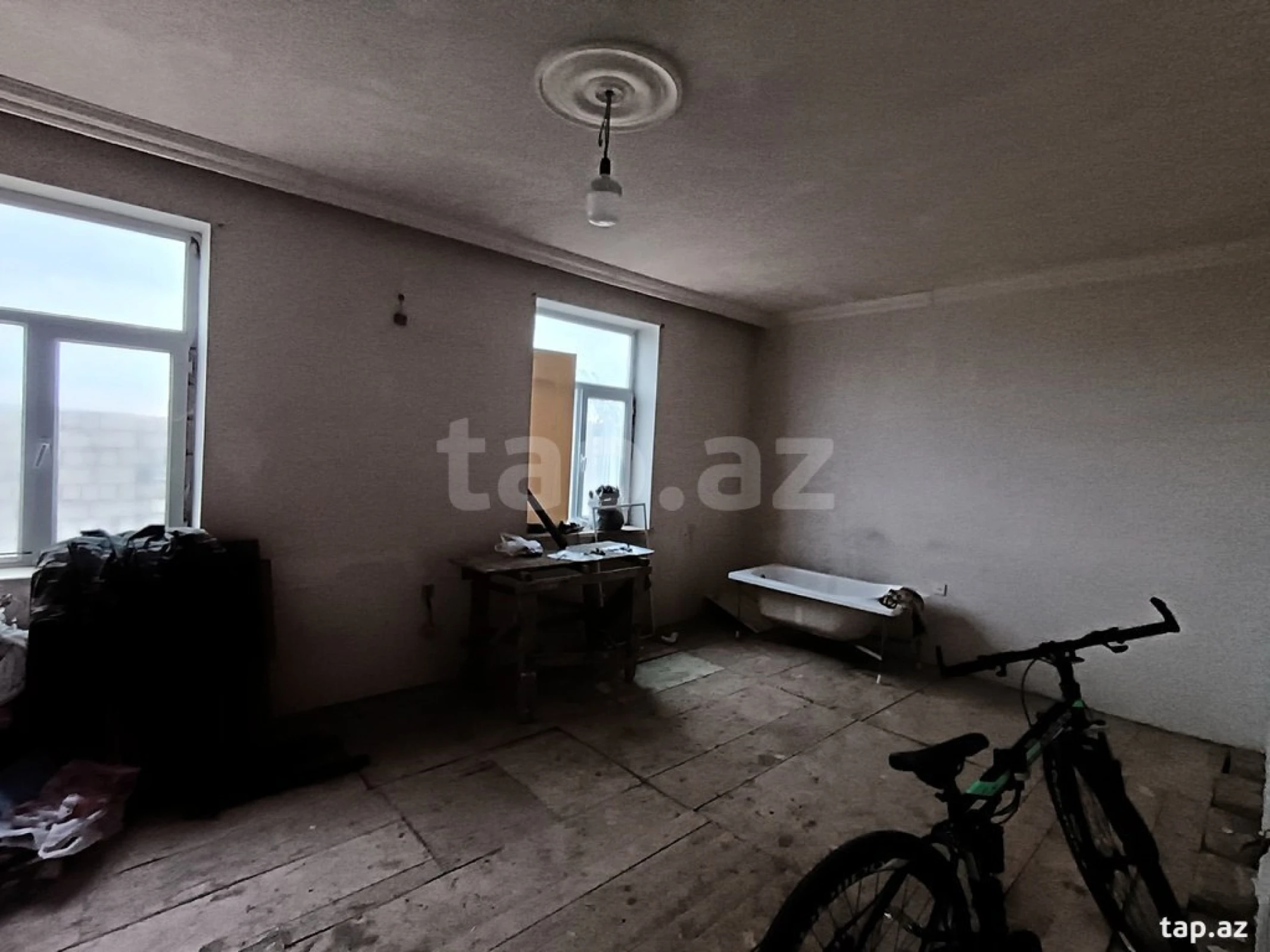 Satılır 6 otaqlı həyət evi 120 m²