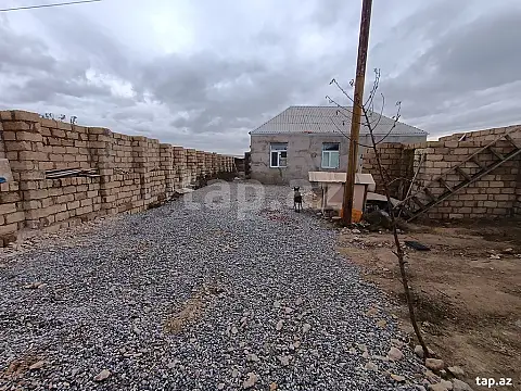 Satılır 6 otaqlı həyət evi 120 m²