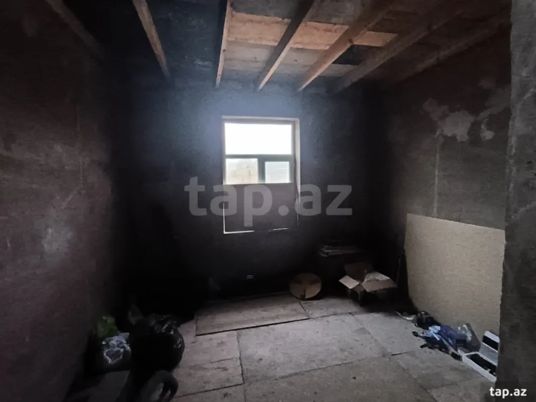 Satılır 6 otaqlı həyət evi 120 m²