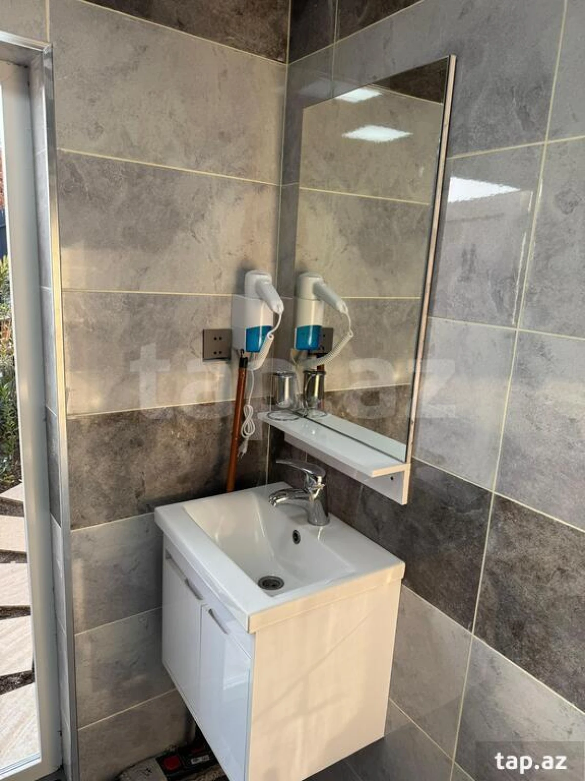 Kirayə verilir 4 otaqlı həyət evi