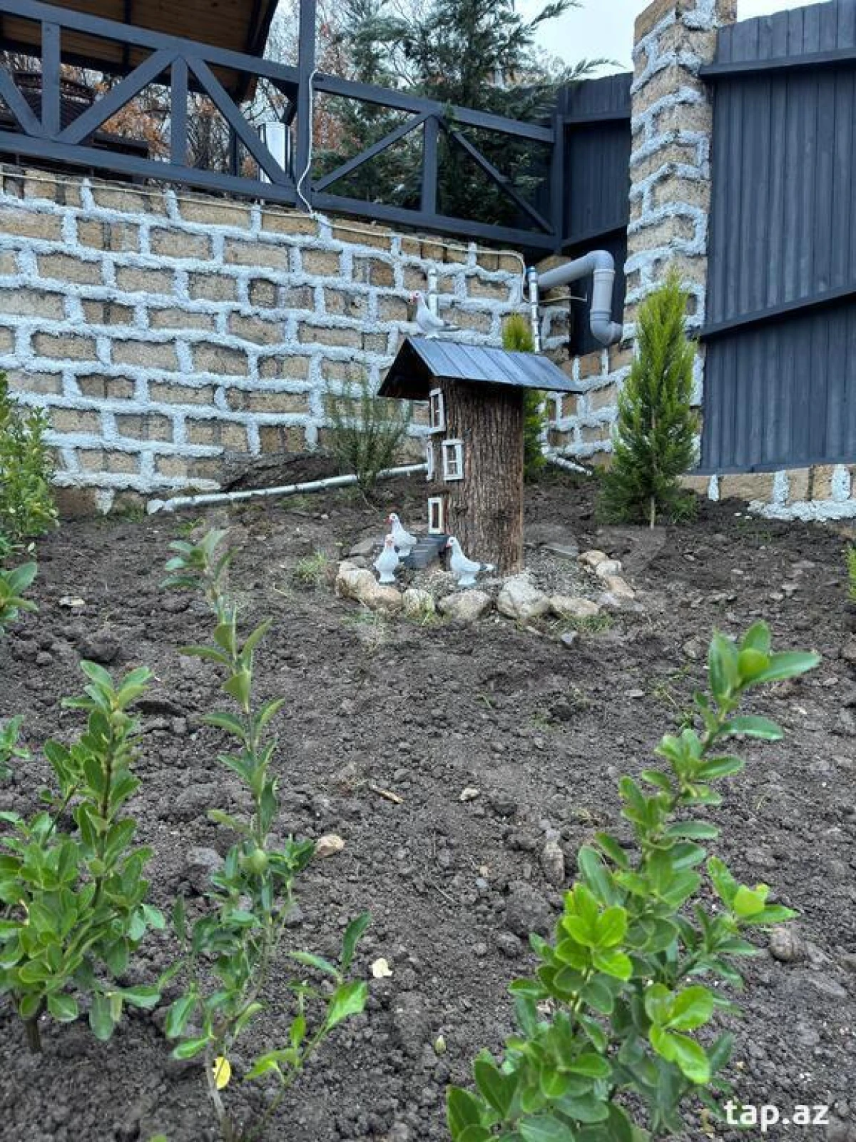 Kirayə verilir 4 otaqlı həyət evi