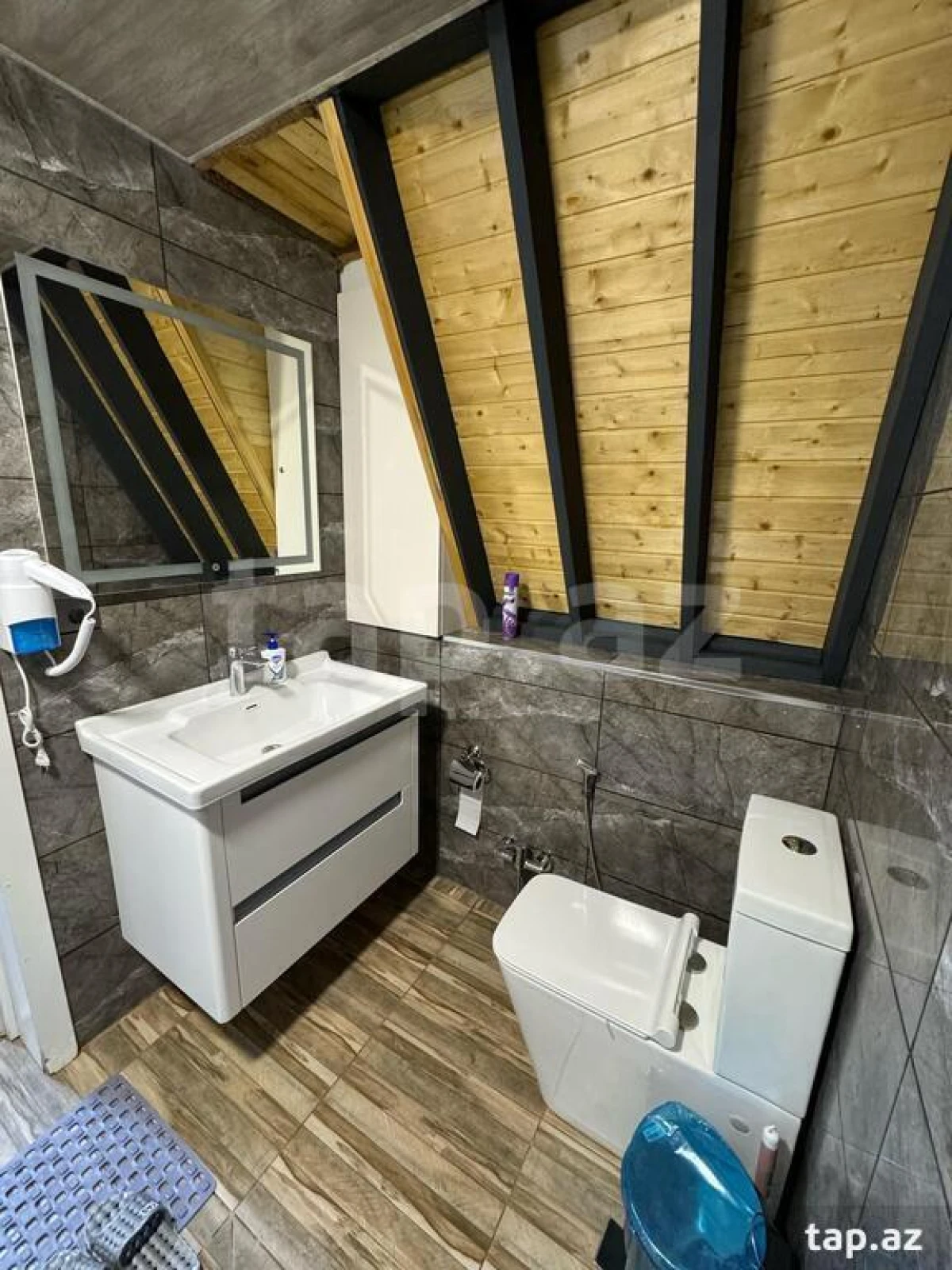 Kirayə verilir 4 otaqlı həyət evi