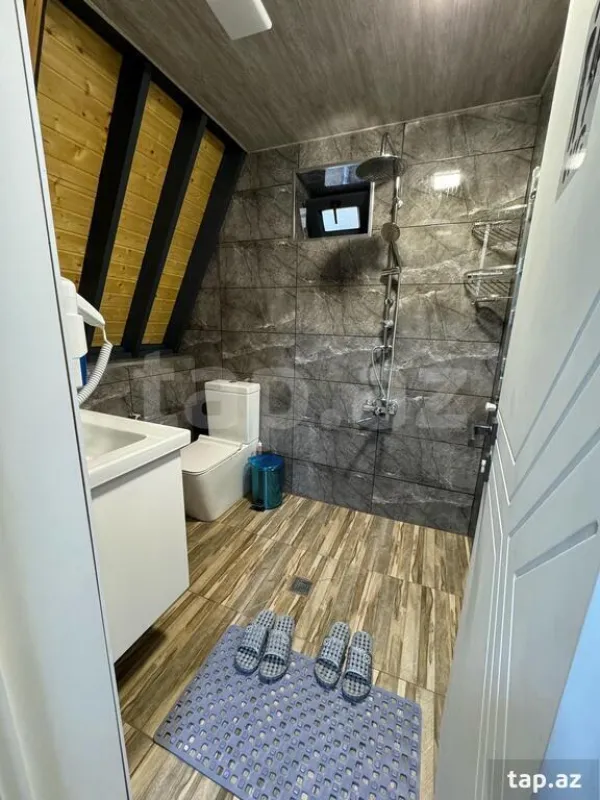 Kirayə verilir 4 otaqlı həyət evi