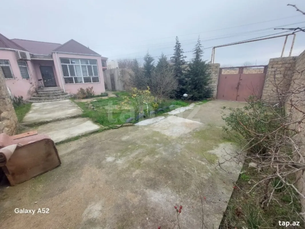 Satılır 3 otaqlı həyət evi