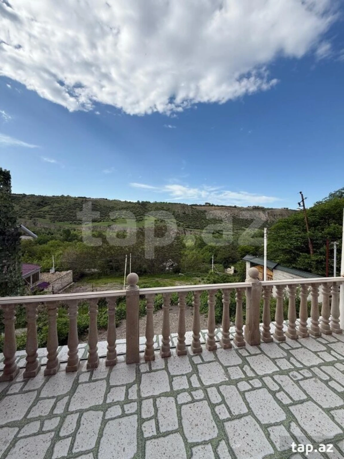 Kirayə verilir 4 otaqlı həyət evi