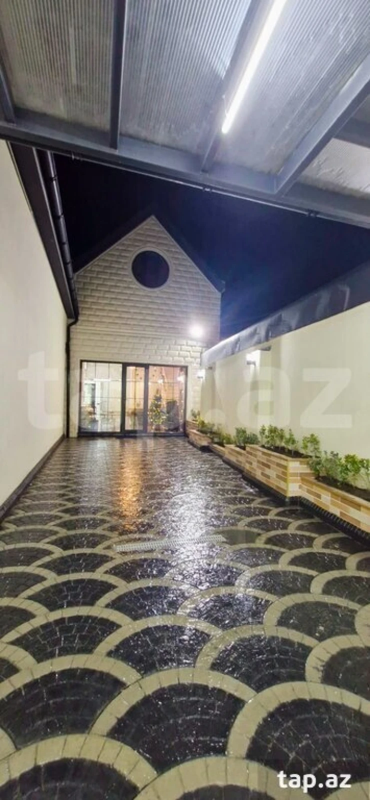 Kirayə verilir 4 otaqlı həyət evi