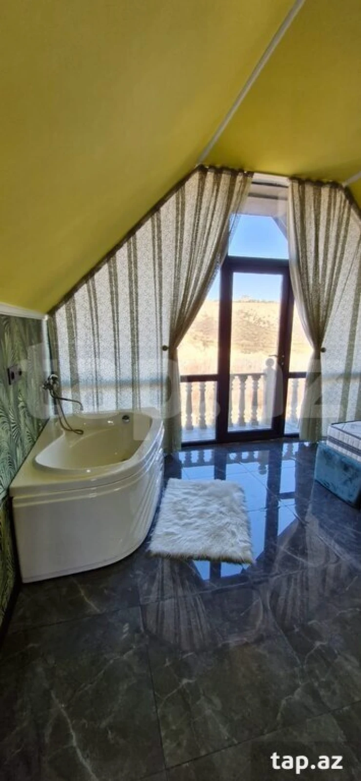 Kirayə verilir 4 otaqlı həyət evi