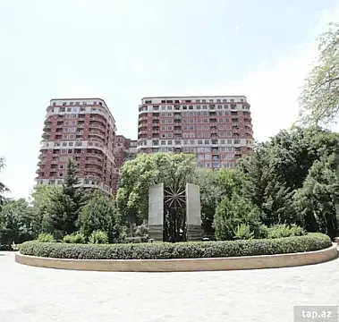 Satılır 4 otaqlı yeni tikili 178 m² — Bakı 4 otaq 178.00 m²