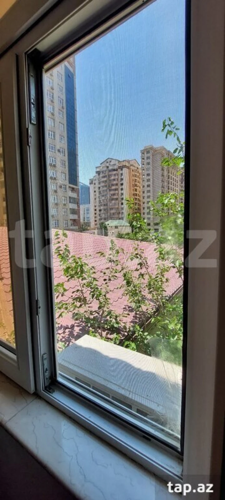 Satılır 4 otaqlı mənzil 100 m²