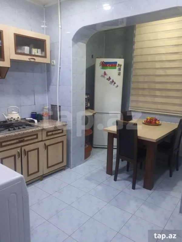 Satılır 4 otaqlı mənzil 100 m²