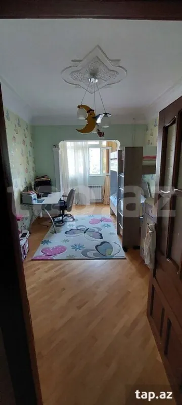 Satılır 4 otaqlı mənzil 100 m²