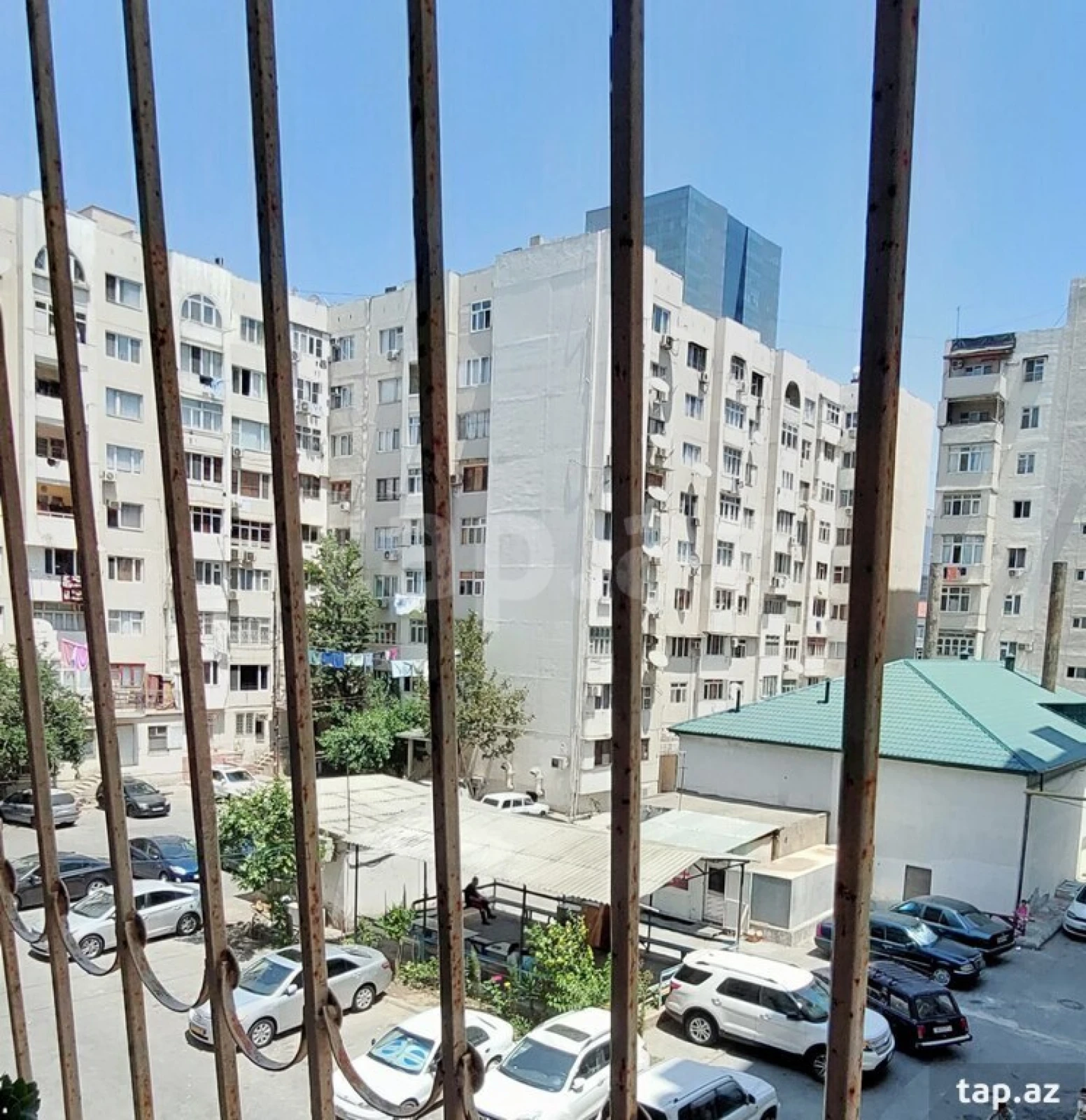 Satılır 4 otaqlı mənzil 100 m²