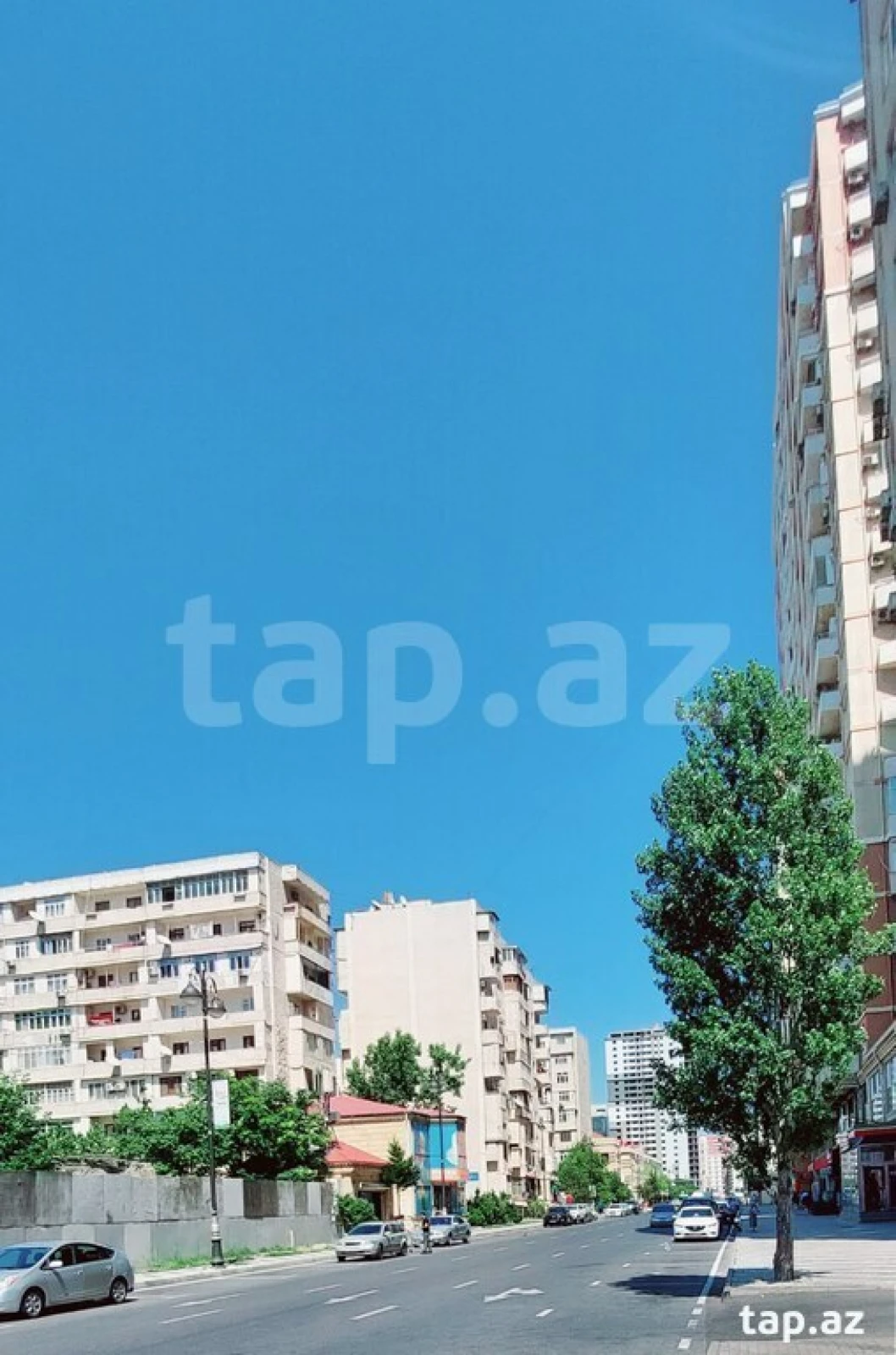 Satılır 4 otaqlı mənzil 100 m²