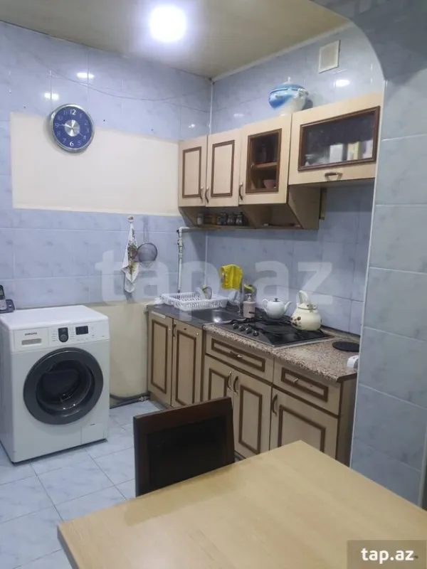 Satılır 4 otaqlı mənzil 100 m²