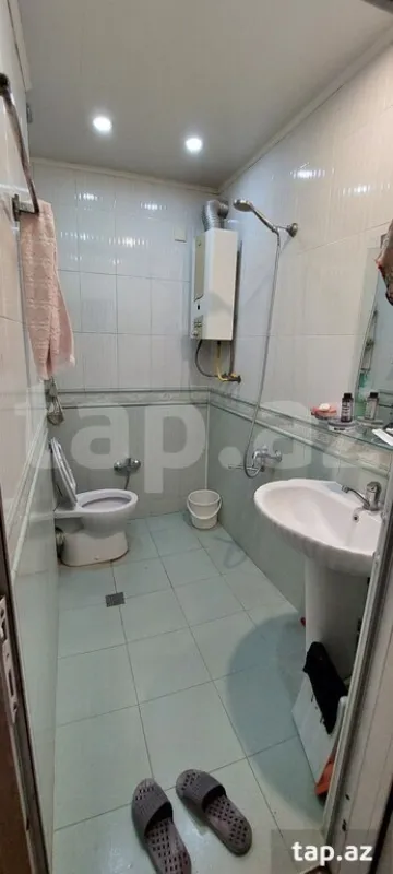 Satılır 4 otaqlı mənzil 100 m²