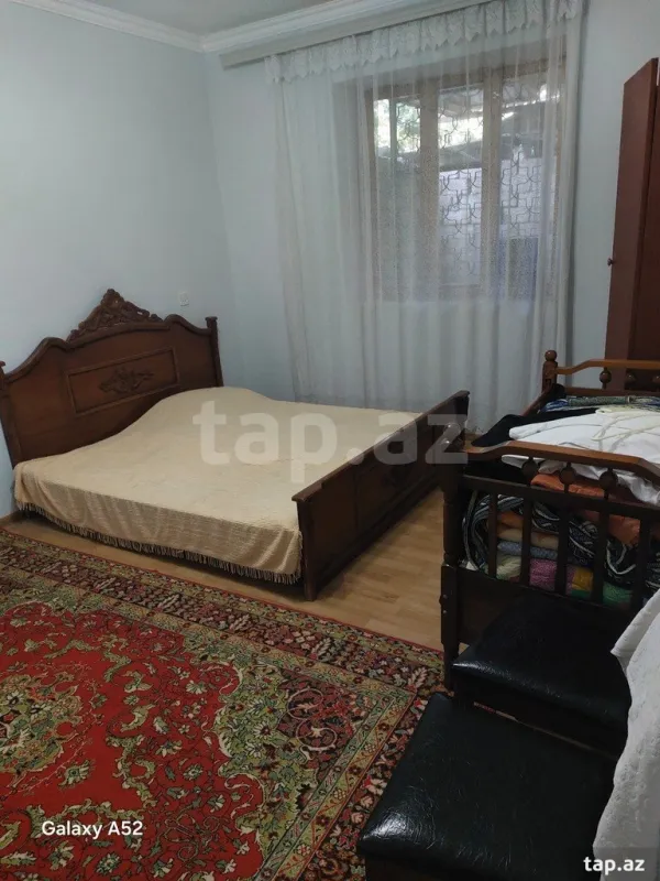 Satılır 4 otaqlı həyət evi