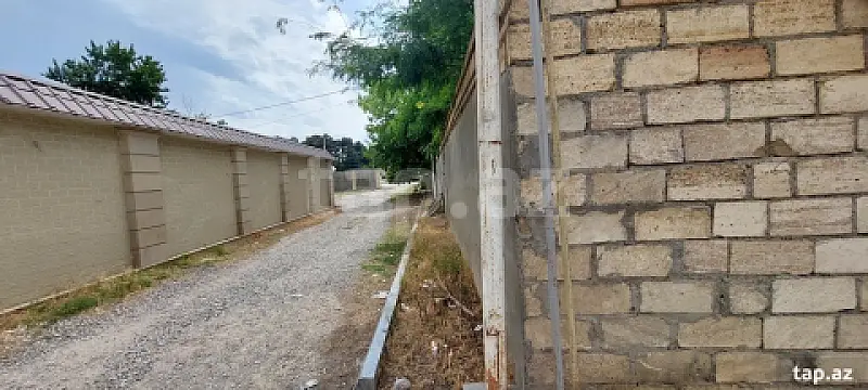 Satılır 4 otaqlı həyət evi