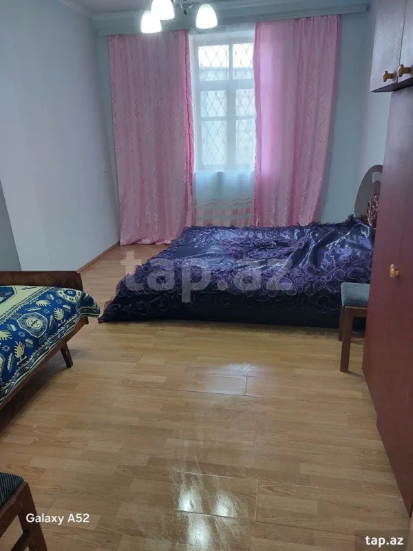 Satılır 4 otaqlı həyət evi