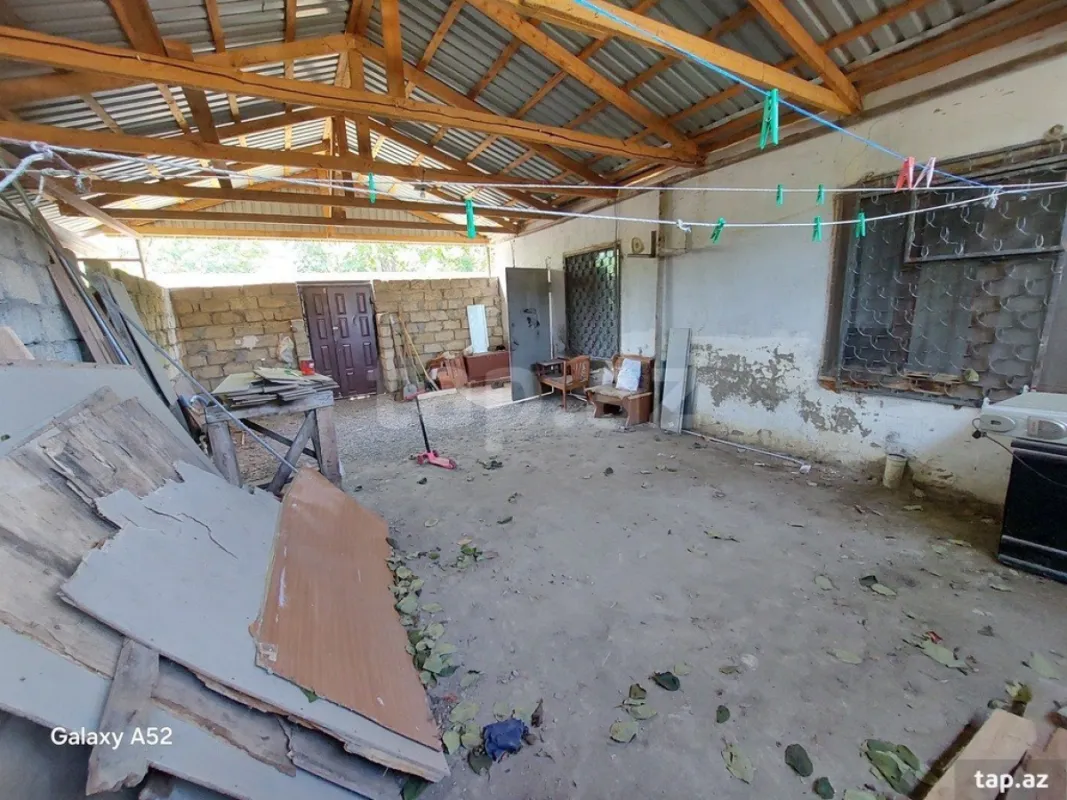 Satılır 4 otaqlı həyət evi