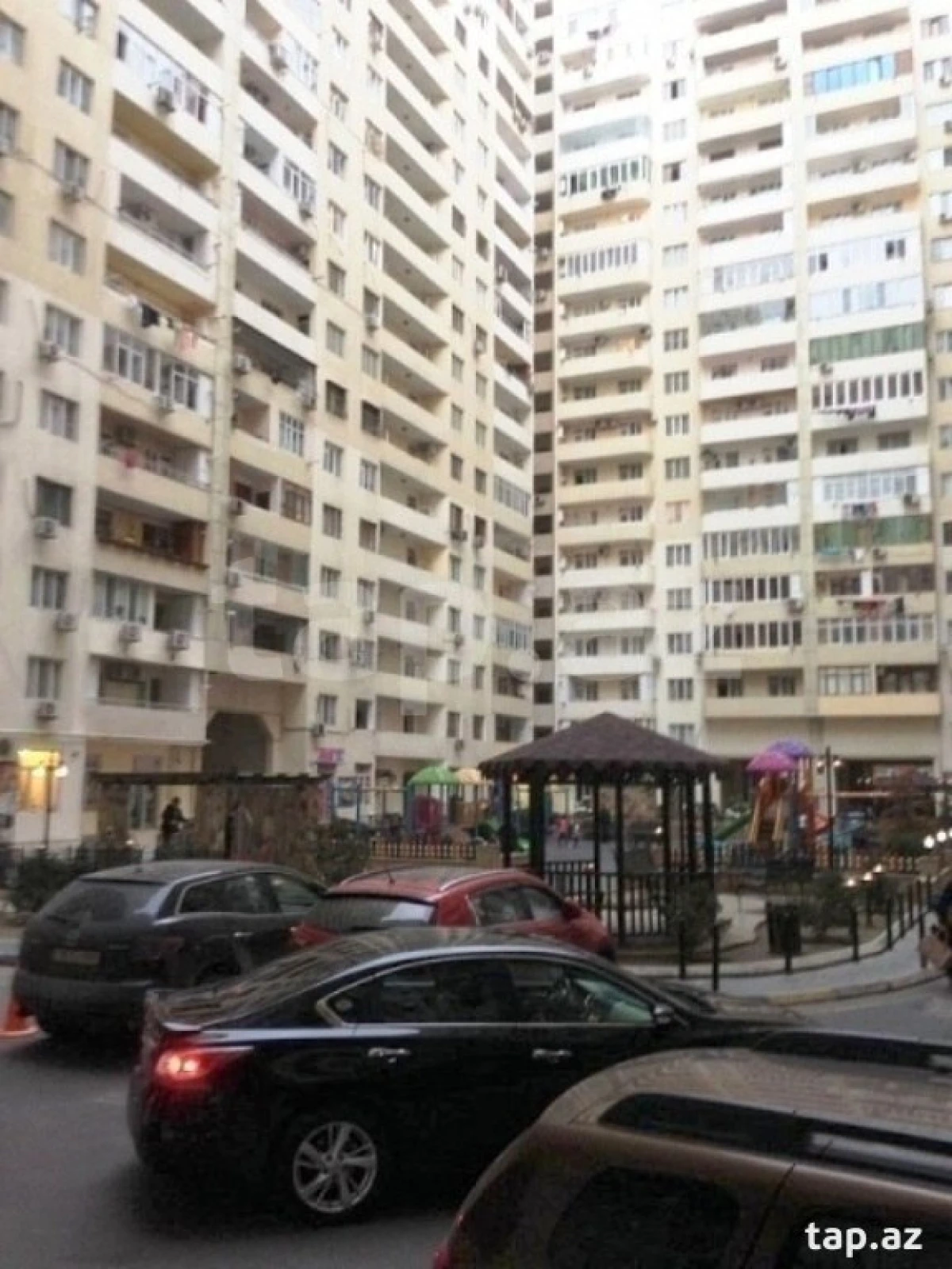 Satılır 2 otaqlı yeni tikili 75 m²