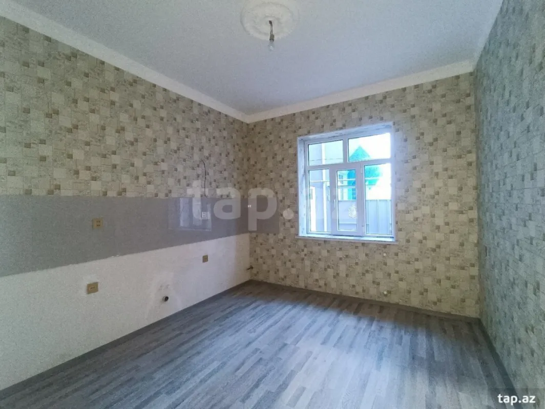 Satılır 4 otaqlı həyət evi