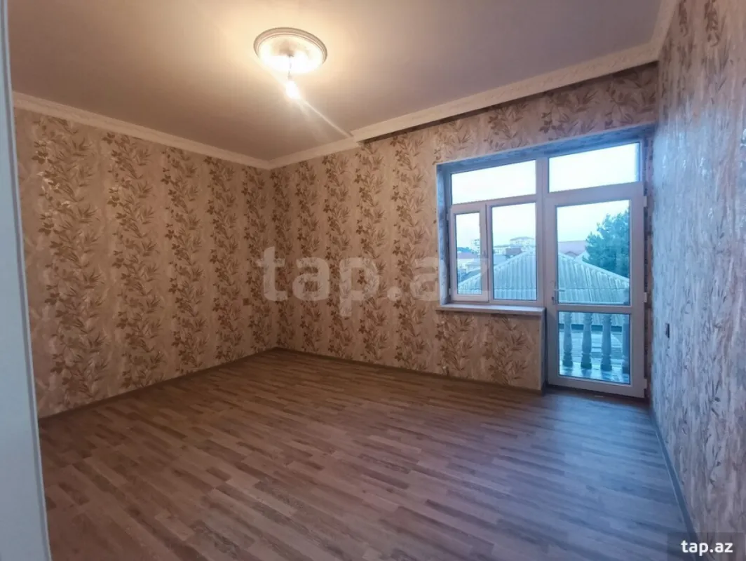 Satılır 4 otaqlı həyət evi