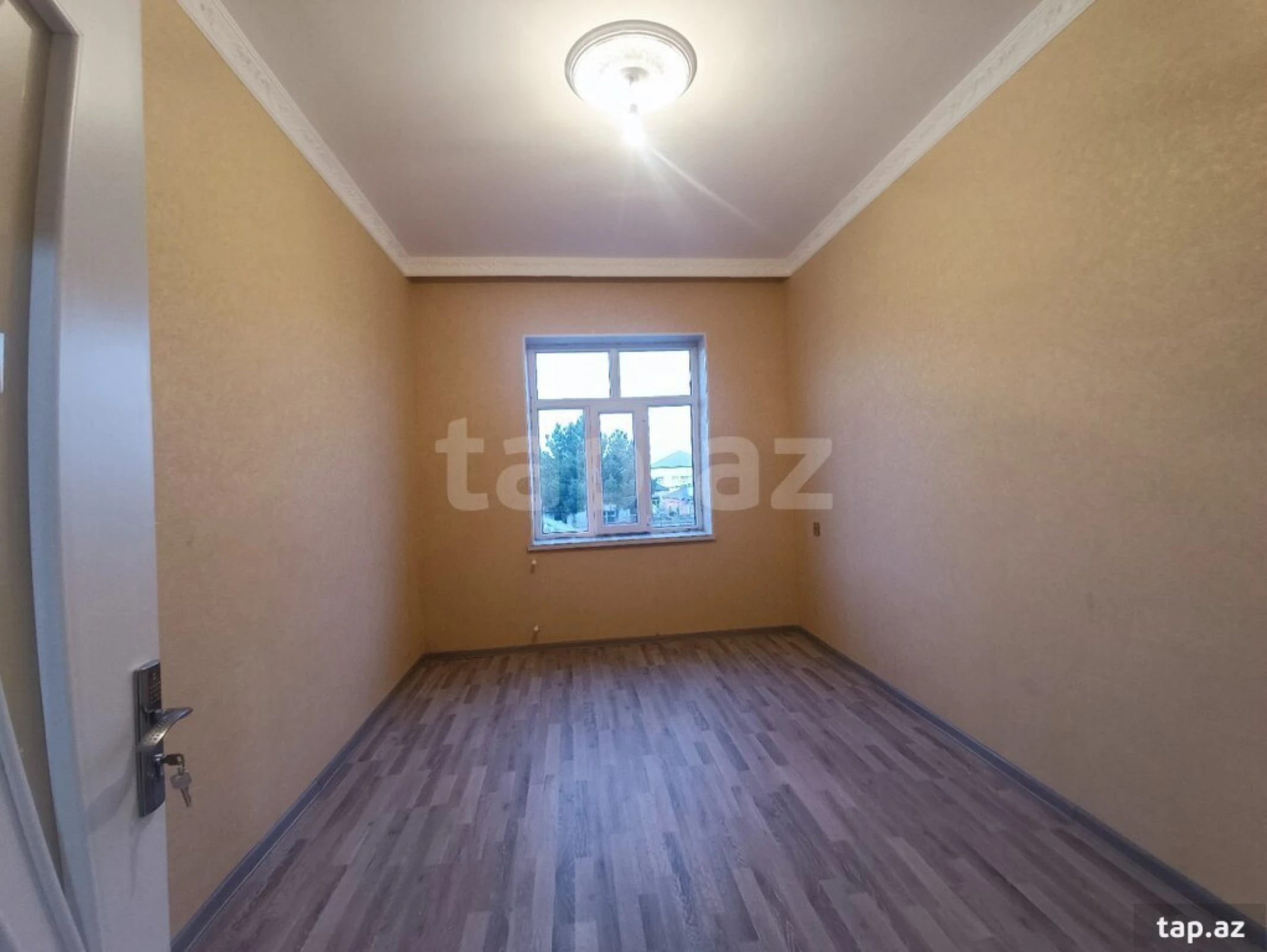 Satılır 4 otaqlı həyət evi
