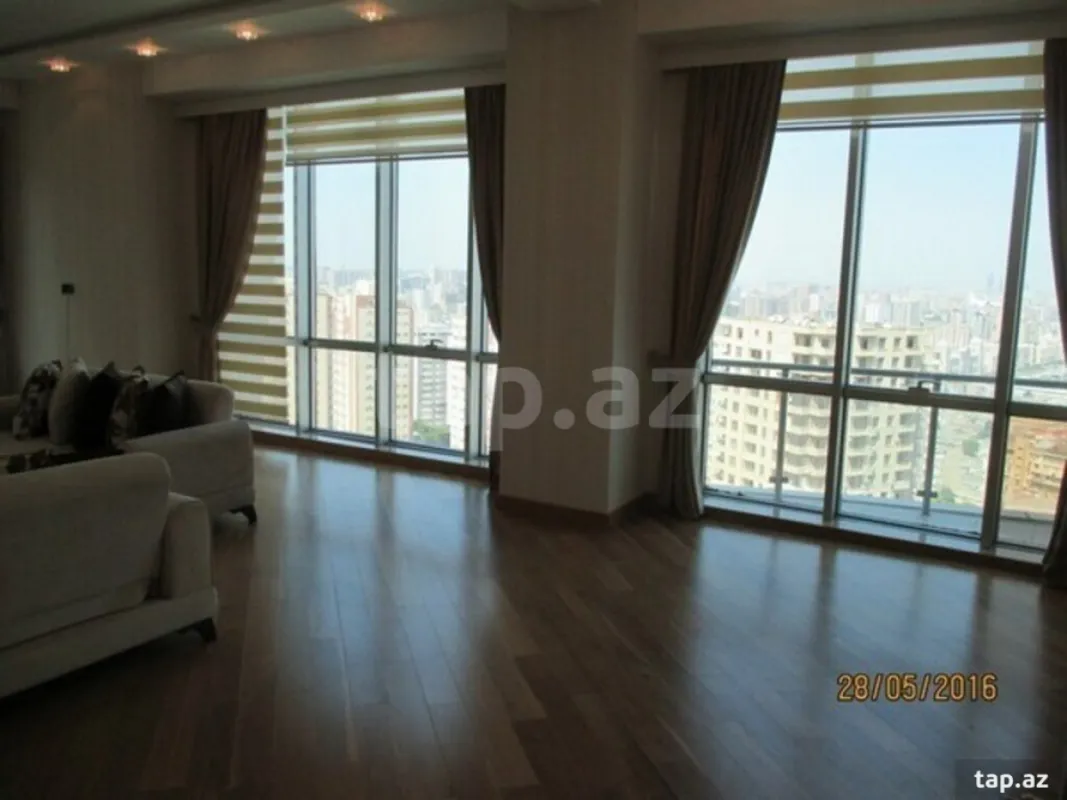 Kirayə verilir 3 otaqlı yeni tikili 120 m²