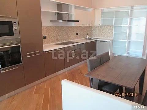 Kirayə verilir 3 otaqlı yeni tikili 120 m²