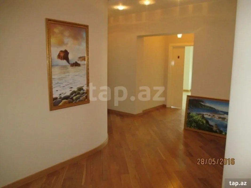 Kirayə verilir 3 otaqlı yeni tikili 120 m²